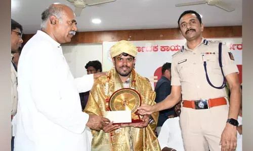 Kalaburagi | ಜವಾಬ್ದಾರಿಯುತ ಪತ್ರಿಕೋದ್ಯಮವೇ ಪ್ರಜಾಪ್ರಭುತ್ವದ ಜೀವಾಳ: ಡಿಸಿ ಇಕ್ರಮ್ ಶರೀಫ್