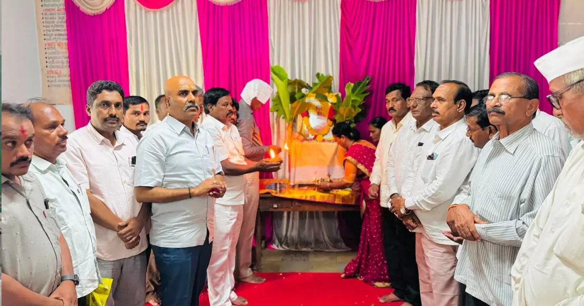 Afzalpur | ಹಡಪದ ಅಪ್ಪಣ್ಣನವರ ತತ್ವಗಳು ಇಂದಿಗೂ ಪ್ರಸ್ತುತ: ಅರುಣಕುಮಾರ ಪಾಟೀಲ Afzalpur | ಹಡಪದ ಅಪ್ಪಣ್ಣನವರ ತತ್ವಗಳು ಇಂದಿಗೂ ಪ್ರಸ್ತುತ: ಅರುಣಕುಮಾರ ಪಾಟೀಲ