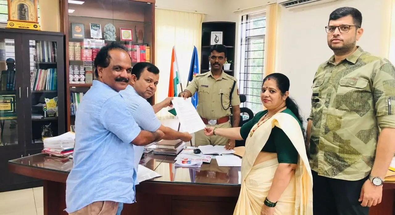 ಶಾಸಕ ಯಶ್ಪಾಲ್ ಸುವರ್ಣ ವಿರುದ್ಧ ಪೊಲೀಸ್ ಆಯುಕ್ತರಿಗೆ ದೂರು ನೀಡಿದ ಚಿತ್ತರಂಜನ್ ಶೆಟ್ಟಿ ಶಾಸಕ ಯಶ್ಪಾಲ್ ಸುವರ್ಣ ವಿರುದ್ಧ ಪೊಲೀಸ್ ಆಯುಕ್ತರಿಗೆ ದೂರು ನೀಡಿದ ಚಿತ್ತರಂಜನ್ ಶೆಟ್ಟಿ