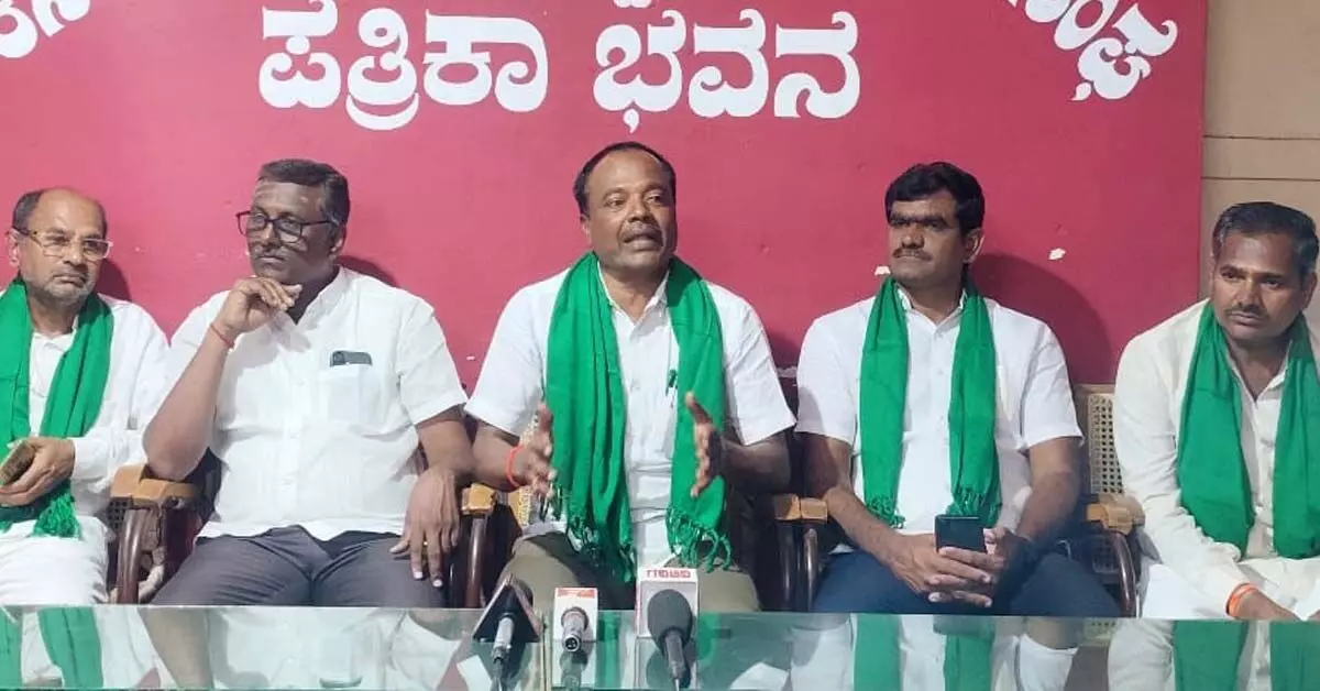 ಸಂಕಷ್ಟ ಸಮನ್ವಯ ಸೂತ್ರ ಮಾಡಿ ರೈತರಿಗೆ ನೀರು ಒದಗಿಸಿ: ದೊಡ್ಡಪ್ಪ ದೇಸಾಯಿ ಸಂಕಷ್ಟ ಸಮನ್ವಯ ಸೂತ್ರ ಮಾಡಿ ರೈತರಿಗೆ ನೀರು ಒದಗಿಸಿ: ದೊಡ್ಡಪ್ಪ ದೇಸಾಯಿ