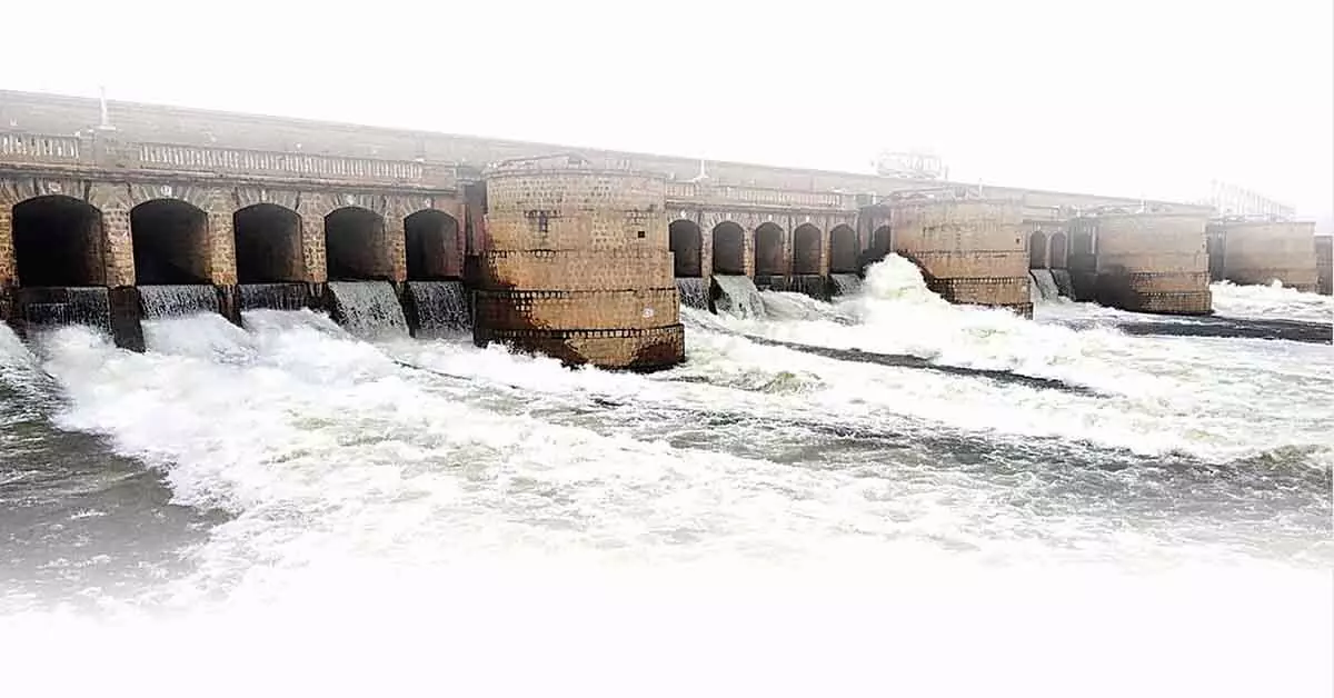 ಮತ್ತೆ ಕಾವೇರಿದ ನೀರಿನ ರಾಜಕೀಯ ಮತ್ತೆ ಕಾವೇರಿದ ನೀರಿನ ರಾಜಕೀಯ