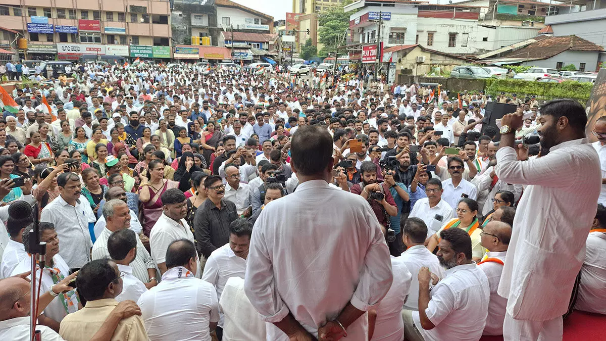 ರಾಹುಲ್ ಗಾಂಧಿಗಿರಿಯ ಧ್ವನಿಯಾದರೆ, ಯಶ್ಪಾಲ್ ಗೂಂಡಾಗಿರಿಯ ಧ್ವನಿ: ನಿಕೇತ್ರಾಜ್ ಮೌರ್ಯ ರಾಹುಲ್ ಗಾಂಧಿಗಿರಿಯ ಧ್ವನಿಯಾದರೆ, ಯಶ್ಪಾಲ್ ಗೂಂಡಾಗಿರಿಯ ಧ್ವನಿ: ನಿಕೇತ್ರಾಜ್ ಮೌರ್ಯ