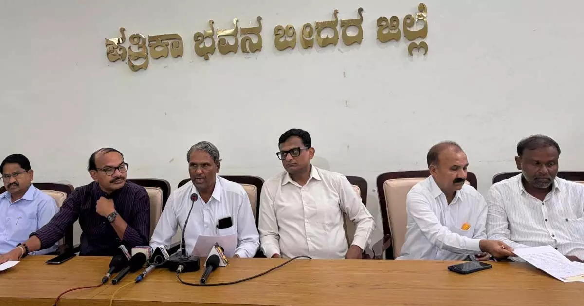 ಆ.2 ರಂದು ಶೋಷಿತ ಸಮುದಾಯಗಳ ಮುಖಂಡರ ಸಮಾವೇಶ: ಅಮೃತರಾವ್ ಚಿಮಕೊಡೆ ಆ.2 ರಂದು ಶೋಷಿತ ಸಮುದಾಯಗಳ ಮುಖಂಡರ ಸಮಾವೇಶ: ಅಮೃತರಾವ್ ಚಿಮಕೊಡೆ
