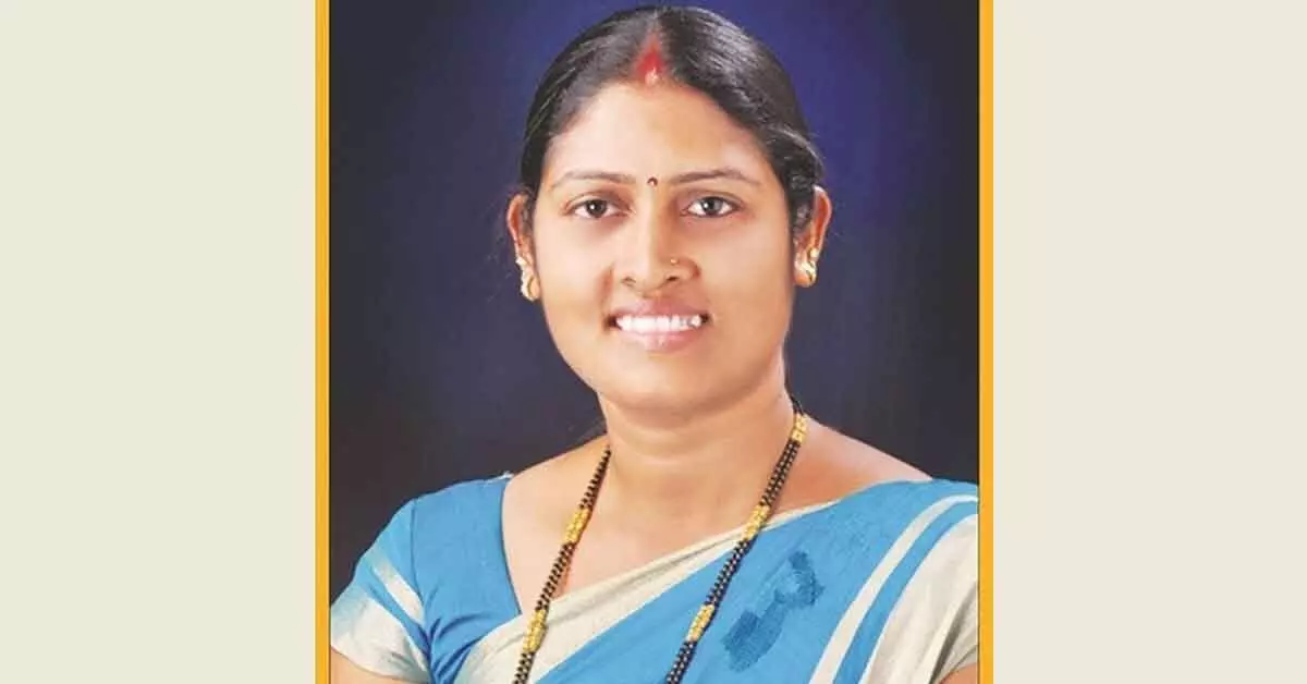 ಉಡುಪಿ: ಬಸ್ ಢಿಕ್ಕಿ; ನಗರಸಭೆ ಮಾಜಿ ಉಪಾಧ್ಯಕ್ಷೆ ಲಕ್ಷ್ಮೀ ಮಂಜು ಕೊಳ ಮೃತ್ಯು ಉಡುಪಿ: ಬಸ್ ಢಿಕ್ಕಿ; ನಗರಸಭೆ ಮಾಜಿ ಉಪಾಧ್ಯಕ್ಷೆ ಲಕ್ಷ್ಮೀ ಮಂಜು ಕೊಳ ಮೃತ್ಯು