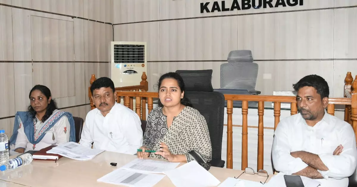 Kalaburagi | ಎ.ಎಸ್.ಡಿ.ಡಿ. ಪಟ್ಟಿಯ ನೈಜತೆ ಪರಿಶೀಲನೆಗೆ ವಾರ್ಡ್ವಾರು ಸಭೆ : ಸಾಹಿತ್ಯ ಆಲದಕಟ್ಟಿ Kalaburagi | ಎ.ಎಸ್.ಡಿ.ಡಿ. ಪಟ್ಟಿಯ ನೈಜತೆ ಪರಿಶೀಲನೆಗೆ ವಾರ್ಡ್ವಾರು ಸಭೆ : ಸಾಹಿತ್ಯ ಆಲದಕಟ್ಟಿ