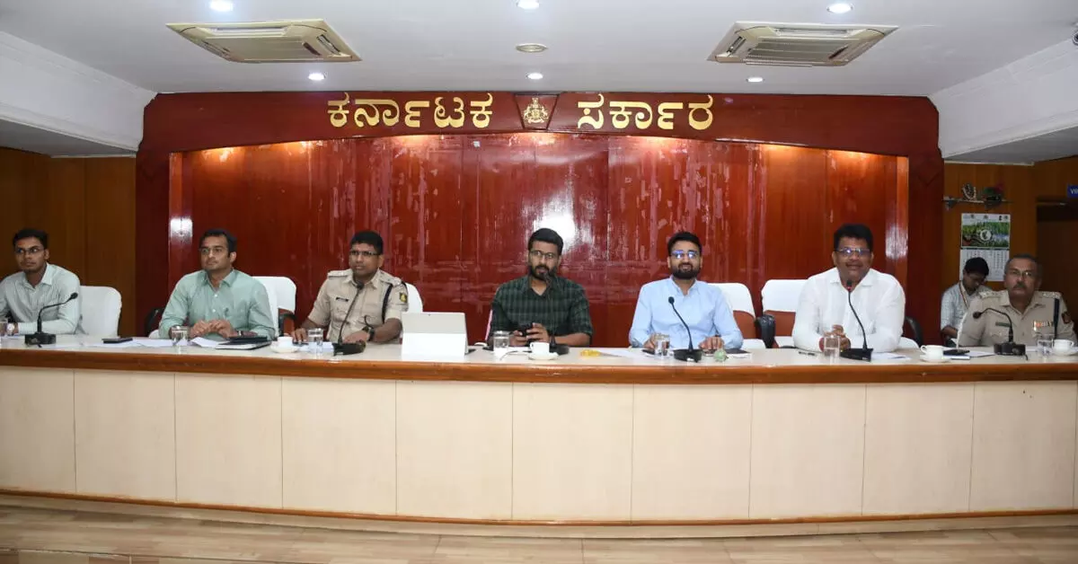 Kalaburagi | 80ನೇ ಸ್ವಾತಂತ್ರ್ಯೋತ್ಸವಕ್ಕೆ ಜಿಲ್ಲಾಡಳಿತ ಸಜ್ಜು; ವಿಜೃಂಭಣೆಯಿಂದ ಆಚರಣೆಗೆ ಜಿಲ್ಲಾಧಿಕಾರಿ ಸೂಚನೆ Kalaburagi | 80ನೇ ಸ್ವಾತಂತ್ರ್ಯೋತ್ಸವಕ್ಕೆ ಜಿಲ್ಲಾಡಳಿತ ಸಜ್ಜು; ವಿಜೃಂಭಣೆಯಿಂದ ಆಚರಣೆಗೆ ಜಿಲ್ಲಾಧಿಕಾರಿ ಸೂಚನೆ