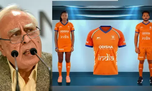 ಜೆರ್ಸಿ ಕೇಸರಿಯಾದರೆ, ಮನಸ್ಸು ಕೂಡ ಕೇಸರಿಯಾಗಬಹುದು: ಹಾಕಿ ತಂಡದ ಜೆರ್ಸಿ ಬದಲಾವಣೆಗೆ ಕಪಿಲ್ ಸಿಬಲ್ ಟೀಕೆ