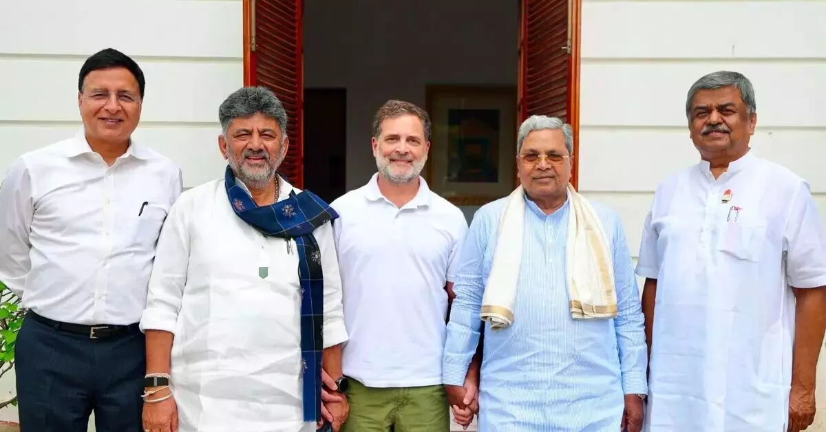‘ಸಚಿವ ಸಂಪುಟ ವಿಸ್ತರಣೆ’ ಮುಂದುವರೆದ ಗೊಂದಲ | ಹೆಸರುಗಳನ್ನು ಅಂತಿಮಗೊಳಿಸದ ಹೈಕಮಾಂಡ್; ಆಕಾಂಕ್ಷಿಗಳಲ್ಲಿ ತಳಮಳ ‘ಸಚಿವ ಸಂಪುಟ ವಿಸ್ತರಣೆ’ ಮುಂದುವರೆದ ಗೊಂದಲ | ಹೆಸರುಗಳನ್ನು ಅಂತಿಮಗೊಳಿಸದ ಹೈಕಮಾಂಡ್; ಆಕಾಂಕ್ಷಿಗಳಲ್ಲಿ ತಳಮಳ