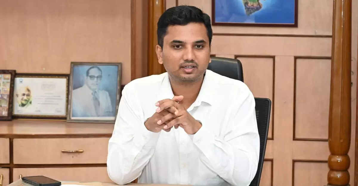 ಆ. 3ರಂದು ಮಂಗಳೂರು, ಬಂಟ್ವಾಳ, ಮೂಡುಬಿದಿರೆ, ಮುಲ್ಕಿ, ಉಳ್ಳಾಲ ತಾಲೂಕಿನ ಶಾಲೆಗಳಿಗೆ ರಜೆ: ಡಿಸಿ ದರ್ಶನ್ ಆ. 3ರಂದು ಮಂಗಳೂರು, ಬಂಟ್ವಾಳ, ಮೂಡುಬಿದಿರೆ, ಮುಲ್ಕಿ, ಉಳ್ಳಾಲ ತಾಲೂಕಿನ ಶಾಲೆಗಳಿಗೆ ರಜೆ: ಡಿಸಿ ದರ್ಶನ್