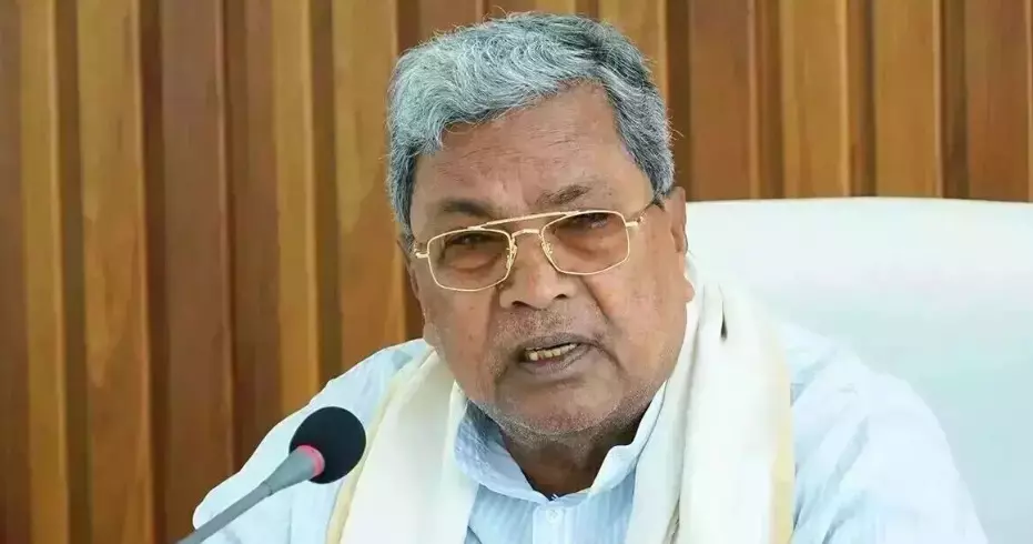 ಸಿದ್ದರಾಮಯ್ಯ ಸಂಪುಟದಲ್ಲಿದ್ದ 12 ಮಂದಿಗೆ ತಪ್ಪಿದ ಸ್ಥಾನ ಸಿದ್ದರಾಮಯ್ಯ ಸಂಪುಟದಲ್ಲಿದ್ದ 12 ಮಂದಿಗೆ ತಪ್ಪಿದ ಸ್ಥಾನ