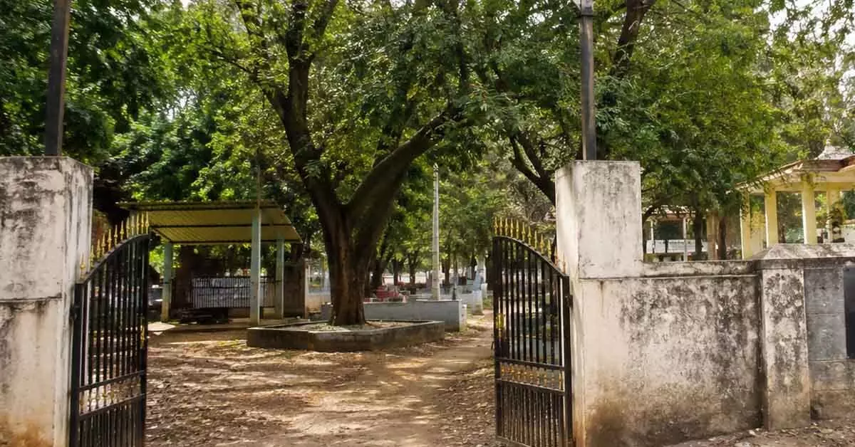 Kolara | ಸ್ಮಶಾನದಲ್ಲಿ ಆತ್ಮಹತ್ಯೆಗೈದ ಸ್ಥಿತಿಯಲ್ಲಿ ಯುವಕನ ಮೃತದೇಹ ಪತ್ತೆ Kolara | ಸ್ಮಶಾನದಲ್ಲಿ ಆತ್ಮಹತ್ಯೆಗೈದ ಸ್ಥಿತಿಯಲ್ಲಿ ಯುವಕನ ಮೃತದೇಹ ಪತ್ತೆ