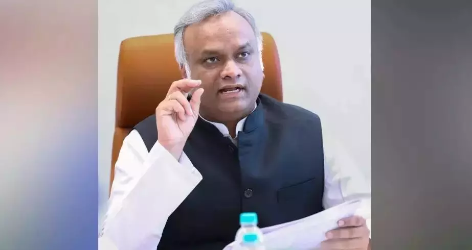 ತಪ್ಪಾಗಿ ಸುದ್ದಿ ಹಂಚಿಕೊಂಡಿದ್ದಕ್ಕೆ ಪ್ರಿಯಾಂಕ್ ಖರ್ಗೆ ಅವರಲ್ಲಿ ಕ್ಷಮೆಯಾಚಿಸಿದ PTI ತಪ್ಪಾಗಿ ಸುದ್ದಿ ಹಂಚಿಕೊಂಡಿದ್ದಕ್ಕೆ ಪ್ರಿಯಾಂಕ್ ಖರ್ಗೆ ಅವರಲ್ಲಿ ಕ್ಷಮೆಯಾಚಿಸಿದ PTI