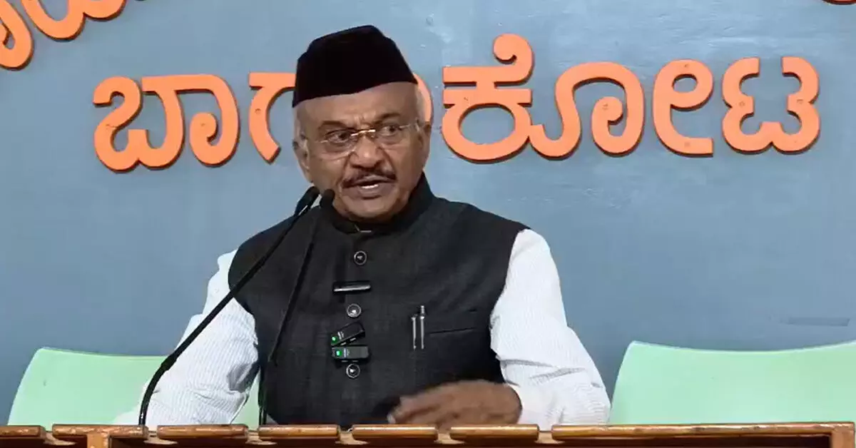 ಆಡಿಯೋ ವೈರಲ್ ವಿವಾದ; ತಿಮ್ಮಾಪುರ ಜೊತೆ ಮಾತನಾಡಿದ್ದು ನಿಜ, ಆದರೆ ವಿಷಯ ತಿರುಚಲಾಗಿದೆ : ಎಸ್.ಜಿ.ನಂಜಯ್ಯನಮಠ ಆಡಿಯೋ ವೈರಲ್ ವಿವಾದ; ತಿಮ್ಮಾಪುರ ಜೊತೆ ಮಾತನಾಡಿದ್ದು ನಿಜ, ಆದರೆ ವಿಷಯ ತಿರುಚಲಾಗಿದೆ : ಎಸ್.ಜಿ.ನಂಜಯ್ಯನಮಠ