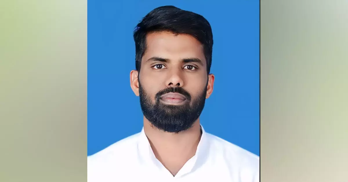 ಸಿರುಗುಪ್ಪ | ಮಾರುತಿ ನಡಿವಿಮನೆಗೆ ಕನ್ನಡ ವಿಷಯದಲ್ಲಿ ಪಿಎಚ್ಡಿ ಪದವಿ ಸಿರುಗುಪ್ಪ | ಮಾರುತಿ ನಡಿವಿಮನೆಗೆ ಕನ್ನಡ ವಿಷಯದಲ್ಲಿ ಪಿಎಚ್ಡಿ ಪದವಿ