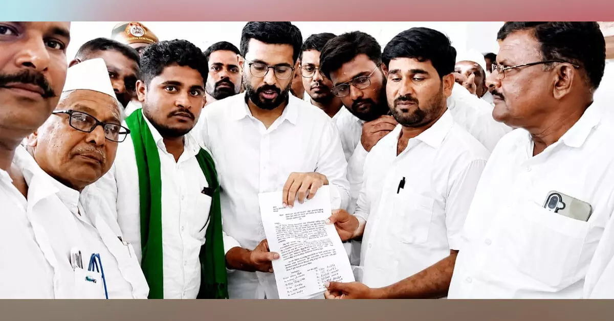 Kalaburagi | ಬೆಳೆ ವಿಮೆ ಬಾಕಿ ಪರಿಹಾರ ಬಿಡುಗಡೆಗೆ ಆಗ್ರಹ : ಸ್ಪಂದಿಸದಿದ್ದರೆ ಹೋರಾಟದ ಎಚ್ಚರಿಕೆ Kalaburagi | ಬೆಳೆ ವಿಮೆ ಬಾಕಿ ಪರಿಹಾರ ಬಿಡುಗಡೆಗೆ ಆಗ್ರಹ : ಸ್ಪಂದಿಸದಿದ್ದರೆ ಹೋರಾಟದ ಎಚ್ಚರಿಕೆ