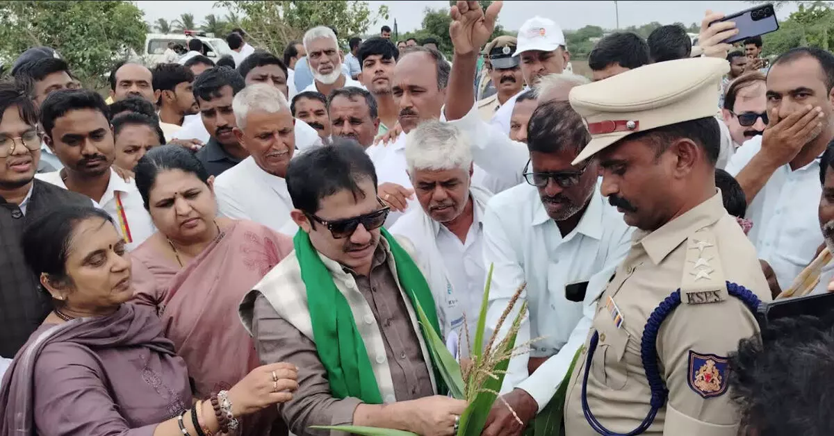 ಸಿದ್ದರಾಮಯ್ಯಗೂ ನನಗೂ ಯಾವುದೇ ಮುನಿಸಿಲ್ಲ: ಸಚಿವ ಝಮೀರ್ ಅಹ್ಮದ್ ಖಾನ್ ಸಿದ್ದರಾಮಯ್ಯಗೂ ನನಗೂ ಯಾವುದೇ ಮುನಿಸಿಲ್ಲ: ಸಚಿವ ಝಮೀರ್ ಅಹ್ಮದ್ ಖಾನ್