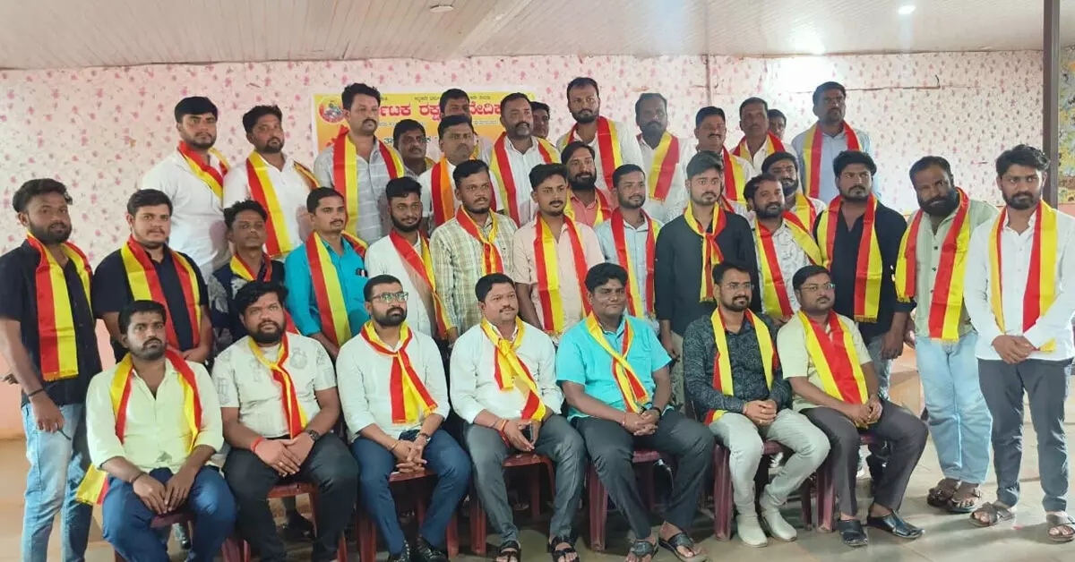 ಹುಮನಾಬಾದ್ ಕರವೇ ತಾಲೂಕಾಧ್ಯಕ್ಷರಾಗಿ ಸಚಿನ್ ತಿಬ್ಶೆಟ್ಟಿ ನೇಮಕ ಹುಮನಾಬಾದ್ ಕರವೇ ತಾಲೂಕಾಧ್ಯಕ್ಷರಾಗಿ ಸಚಿನ್ ತಿಬ್ಶೆಟ್ಟಿ ನೇಮಕ