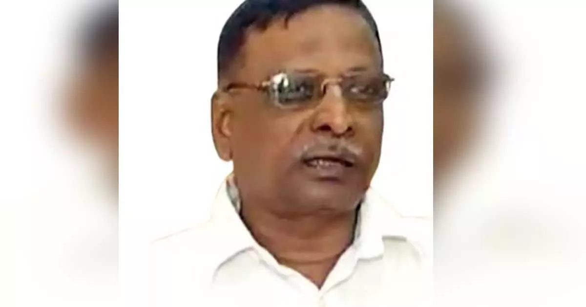 Dharwad | ಮಹಿಳೆ ಮೇಲೆ ಲೈಂಗಿಕ ದೌರ್ಜನ್ಯ, ಜೀವ ಬೆದರಿಕೆ ಆರೋಪ: ಪ್ರಹ್ಲಾದ್ ಜೋಶಿ ಸಹೋದರ ಗೋಪಾಲ ಜೋಶಿ ವಿರುದ್ಧ ಎಫ್ಐಆರ್ ದಾಖಲು Dharwad | ಮಹಿಳೆ ಮೇಲೆ ಲೈಂಗಿಕ ದೌರ್ಜನ್ಯ, ಜೀವ ಬೆದರಿಕೆ ಆರೋಪ: ಪ್ರಹ್ಲಾದ್ ಜೋಶಿ ಸಹೋದರ ಗೋಪಾಲ ಜೋಶಿ ವಿರುದ್ಧ ಎಫ್ಐಆರ್ ದಾಖಲು