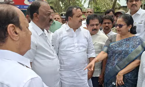 ಆಹಾರ ಗುಣಮಟ್ಟ ಪರೀಕ್ಷೆಗೆ ಫೈವ್‌ಸ್ಟಾರ್ ಹೊಟೇಲ್ ಮೇಲೂ ದಾಳಿ: ಕಾಪುವಿನಲ್ಲಿ ಸಚಿವ ಯು.ಟಿ.ಖಾದರ್