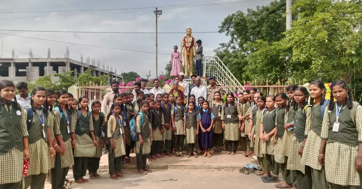 Manvi | ಹುತಾತ್ಮ ಯೋಧ ಅಂಗಡಿ ಮಂಜುನಾಥ್ ನಾಯಕಗೆ ಗೌರವ ನಮನ Manvi | ಹುತಾತ್ಮ ಯೋಧ ಅಂಗಡಿ ಮಂಜುನಾಥ್ ನಾಯಕಗೆ ಗೌರವ ನಮನ
