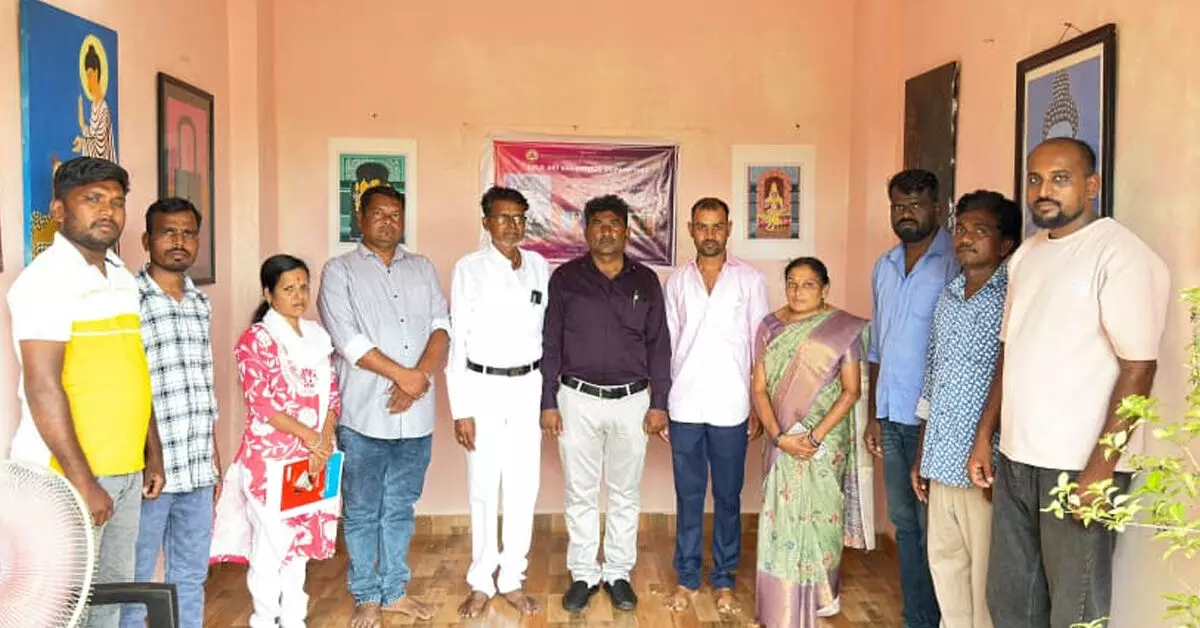 Bidar | ಚಿತ್ರಕಲೆ ಭಾವನೆ, ಚಿಂತನೆ ಹಾಗೂ ಸೃಜನಶೀಲತೆಯ ಅಭಿವ್ಯಕ್ತಿ: ಡಾ. ಬಾಲಾಜಿ ಸೋಪುರೆ Bidar | ಚಿತ್ರಕಲೆ ಭಾವನೆ, ಚಿಂತನೆ ಹಾಗೂ ಸೃಜನಶೀಲತೆಯ ಅಭಿವ್ಯಕ್ತಿ: ಡಾ. ಬಾಲಾಜಿ ಸೋಪುರೆ