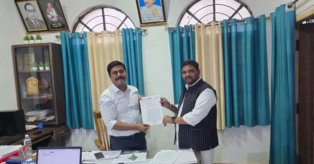 ಹುಮನಾಬಾದ್ | ದುಬಲಗುಂಡಿ ಗ್ರಾಪಂ ಕಟ್ಟಡ ನಿರ್ಮಾಣದ ಹೆಸರಿನಲ್ಲಿ ಸರ್ಕಾರಿ ಹಣ ದುರ್ಬಳಕೆ ಆರೋಪ : ತನಿಖೆಗೆ ಒತ್ತಾಯ ಹುಮನಾಬಾದ್ | ದುಬಲಗುಂಡಿ ಗ್ರಾಪಂ ಕಟ್ಟಡ ನಿರ್ಮಾಣದ ಹೆಸರಿನಲ್ಲಿ ಸರ್ಕಾರಿ ಹಣ ದುರ್ಬಳಕೆ ಆರೋಪ : ತನಿಖೆಗೆ ಒತ್ತಾಯ