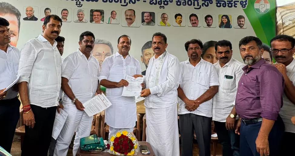 ಕಾರ್ಕಳ ಸರಕಾರಿ ಆಸ್ಪತ್ರೆಯ ವ್ಯವಸ್ಥೆ ಸರಿಪಡಿಸಲು ಹಾಗೂ ಆರೋಗ್ಯ ಕೇಂದ್ರ ಮೇಲ್ದರ್ಜೆಗೇರಿಸಲು ಸಚಿವರಿಗೆ ಕಾಂಗ್ರೆಸ್ ನಿಯೋಗದಿಂದ ಮನವಿ ಕಾರ್ಕಳ ಸರಕಾರಿ ಆಸ್ಪತ್ರೆಯ ವ್ಯವಸ್ಥೆ ಸರಿಪಡಿಸಲು ಹಾಗೂ ಆರೋಗ್ಯ ಕೇಂದ್ರ ಮೇಲ್ದರ್ಜೆಗೇರಿಸಲು ಸಚಿವರಿಗೆ ಕಾಂಗ್ರೆಸ್ ನಿಯೋಗದಿಂದ ಮನವಿ