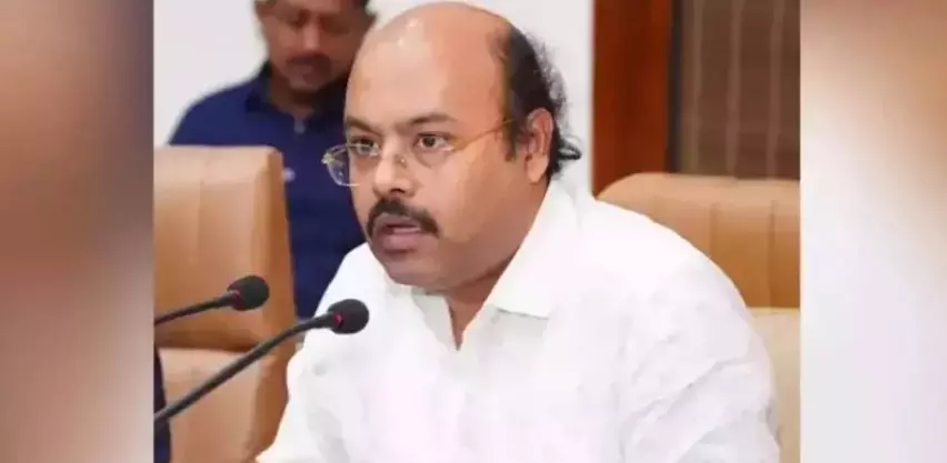 ಸಿದ್ದರಾಮಯ್ಯರನ್ನು ಮೂಲೆಗುಂಪು ಮಾಡಿಲ್ಲ, ಅಸಮಾಧಾನದ ವದಂತಿ ಸುಳ್ಳು: ಯತೀಂದ್ರ ಸ್ಪಷ್ಟನೆ ಸಿದ್ದರಾಮಯ್ಯರನ್ನು ಮೂಲೆಗುಂಪು ಮಾಡಿಲ್ಲ, ಅಸಮಾಧಾನದ ವದಂತಿ ಸುಳ್ಳು: ಯತೀಂದ್ರ ಸ್ಪಷ್ಟನೆ