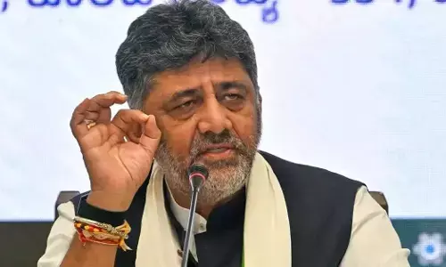 ದಿಲ್ಲಿಯತ್ತ ಮುಖ್ಯಮಂತ್ರಿ ಡಿ.ಕೆ.ಶಿವಕುಮಾರ್; ಸೋಮವಾರ ನೂತನ ಸಚಿವರಿಗೆ ಖಾತೆ ಹಂಚಿಕೆ ಸಾಧ್ಯತೆ