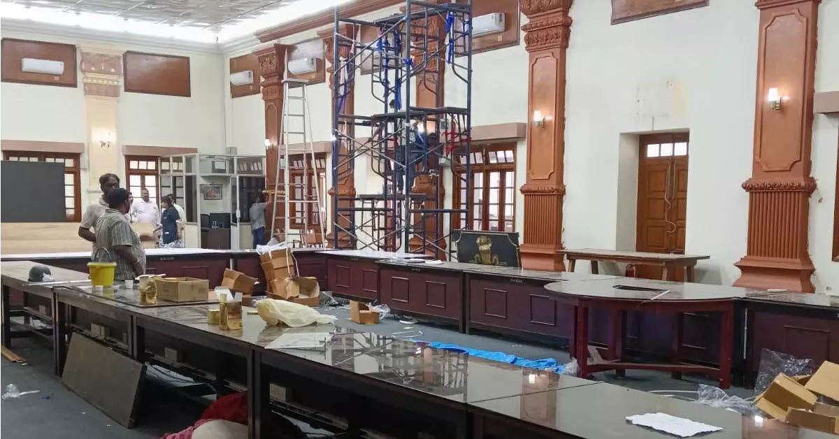ವಿಧಾನಸೌಧದಲ್ಲಿ ಸಚಿವರ ಕೊಠಡಿಗಳಿಗೆ ಕೋಟ್ಯಂತರ ರೂ. ವೆಚ್ಚದಲ್ಲಿ ನವೀಕರಣ ಕಾಮಗಾರಿ ವಿಧಾನಸೌಧದಲ್ಲಿ ಸಚಿವರ ಕೊಠಡಿಗಳಿಗೆ ಕೋಟ್ಯಂತರ ರೂ. ವೆಚ್ಚದಲ್ಲಿ ನವೀಕರಣ ಕಾಮಗಾರಿ