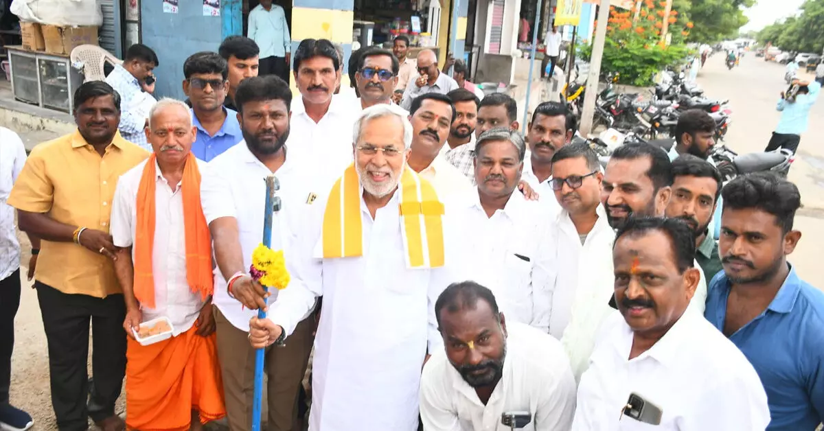ನಗರದ ಜನರಿಗೆ ಅಗತ್ಯ ಮೂಲಭೂತ ಸೌಕರ್ಯಗಳನ್ನು ಒದಗಿಸಲು ಆದ್ಯತೆ : ಶಾಸಕ ಚೆನ್ನಾರೆಡ್ಡಿ ತುನ್ನೂರು ನಗರದ ಜನರಿಗೆ ಅಗತ್ಯ ಮೂಲಭೂತ ಸೌಕರ್ಯಗಳನ್ನು ಒದಗಿಸಲು ಆದ್ಯತೆ : ಶಾಸಕ ಚೆನ್ನಾರೆಡ್ಡಿ ತುನ್ನೂರು