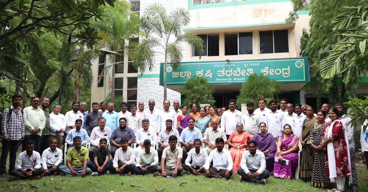 Kalaburagi | ರಾಷ್ಟ್ರೀಯ ಕೃಷಿ ವಿಕಾಸ ಯೋಜನೆಯಡಿ ಅಣಬೆ ಕೃಷಿ ಕುರಿತು ರೈತರಿಗೆ ಮೂರು ದಿನಗಳ ತರಬೇತಿ Kalaburagi | ರಾಷ್ಟ್ರೀಯ ಕೃಷಿ ವಿಕಾಸ ಯೋಜನೆಯಡಿ ಅಣಬೆ ಕೃಷಿ ಕುರಿತು ರೈತರಿಗೆ ಮೂರು ದಿನಗಳ ತರಬೇತಿ