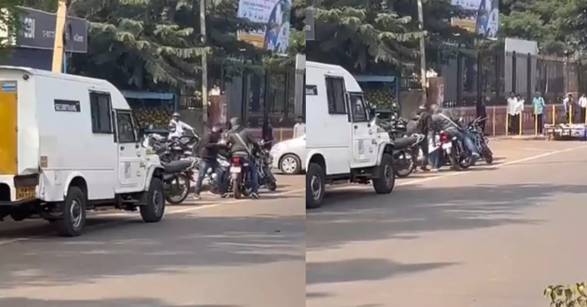 ಬೀದರ್ ಎಟಿಎಂ ದರೋಡೆ ಪ್ರಕರಣ : ಒಂದುವರೆ ವರ್ಷದ ಬಳಿಕ ಬಿಹಾರದಲ್ಲಿ ಇಬ್ಬರು ಆರೋಪಿಗಳ ಬಂಧನ ಬೀದರ್ ಎಟಿಎಂ ದರೋಡೆ ಪ್ರಕರಣ : ಒಂದುವರೆ ವರ್ಷದ ಬಳಿಕ ಬಿಹಾರದಲ್ಲಿ ಇಬ್ಬರು ಆರೋಪಿಗಳ ಬಂಧನ
