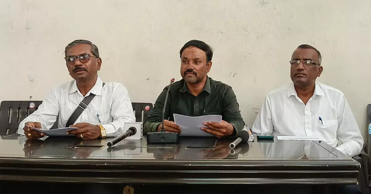 Raichur | ಮಹಾತಪಸ್ವಿ ಶ್ರೀ ಕುಮಾರಸ್ವಾಮಿ ಪ್ರಶಸ್ತಿಗೆ ಮೂವರು ಸಾಧಕರ ಆಯ್ಕೆ Raichur | ಮಹಾತಪಸ್ವಿ ಶ್ರೀ ಕುಮಾರಸ್ವಾಮಿ ಪ್ರಶಸ್ತಿಗೆ ಮೂವರು ಸಾಧಕರ ಆಯ್ಕೆ