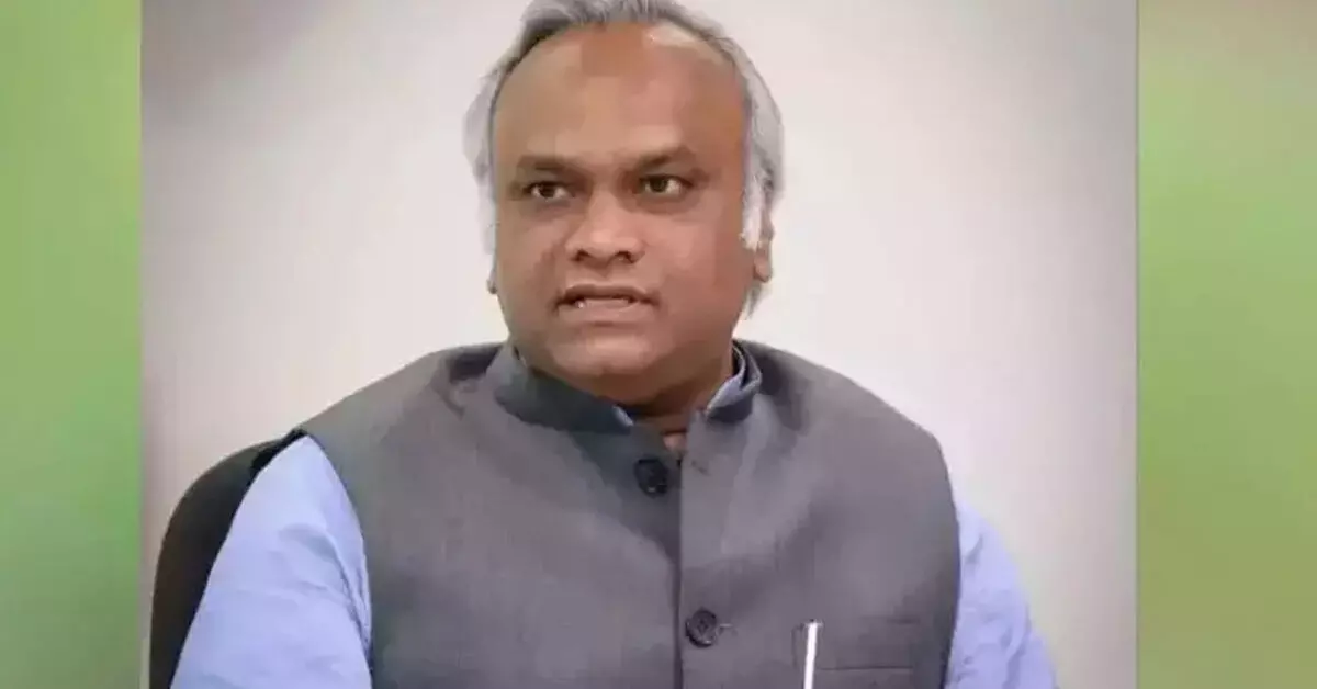 ದತ್ತಾಂಶ ಹುಡುಕಾಟದ ಸಮಗ್ರ ವೇದಿಕೆ ‘ತಥ್ಯಕೋಶ’ ಅನಾವರಣಗೊಳಿಸಿದ ಸಚಿವ ಪ್ರಿಯಾಂಕ್ ಖರ್ಗೆ ದತ್ತಾಂಶ ಹುಡುಕಾಟದ ಸಮಗ್ರ ವೇದಿಕೆ ‘ತಥ್ಯಕೋಶ’ ಅನಾವರಣಗೊಳಿಸಿದ ಸಚಿವ ಪ್ರಿಯಾಂಕ್ ಖರ್ಗೆ