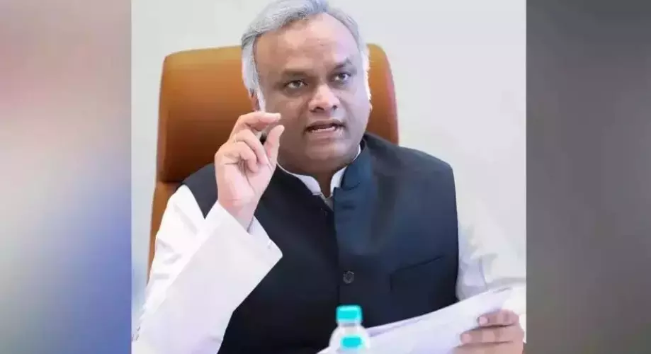 ಕಾರಾಗೃಹದಲ್ಲಿ ದಾಳಿ ನಡೆಸಿ, ಪರಿಶೀಲನೆ ನಡೆಸಲು ಆದೇಶ ಹೊರಡಿಸಿದ್ದು ನಾನೇ : ಪ್ರಿಯಾಂಕ್ ಖರ್ಗೆ ಕಾರಾಗೃಹದಲ್ಲಿ ದಾಳಿ ನಡೆಸಿ, ಪರಿಶೀಲನೆ ನಡೆಸಲು ಆದೇಶ ಹೊರಡಿಸಿದ್ದು ನಾನೇ : ಪ್ರಿಯಾಂಕ್ ಖರ್ಗೆ