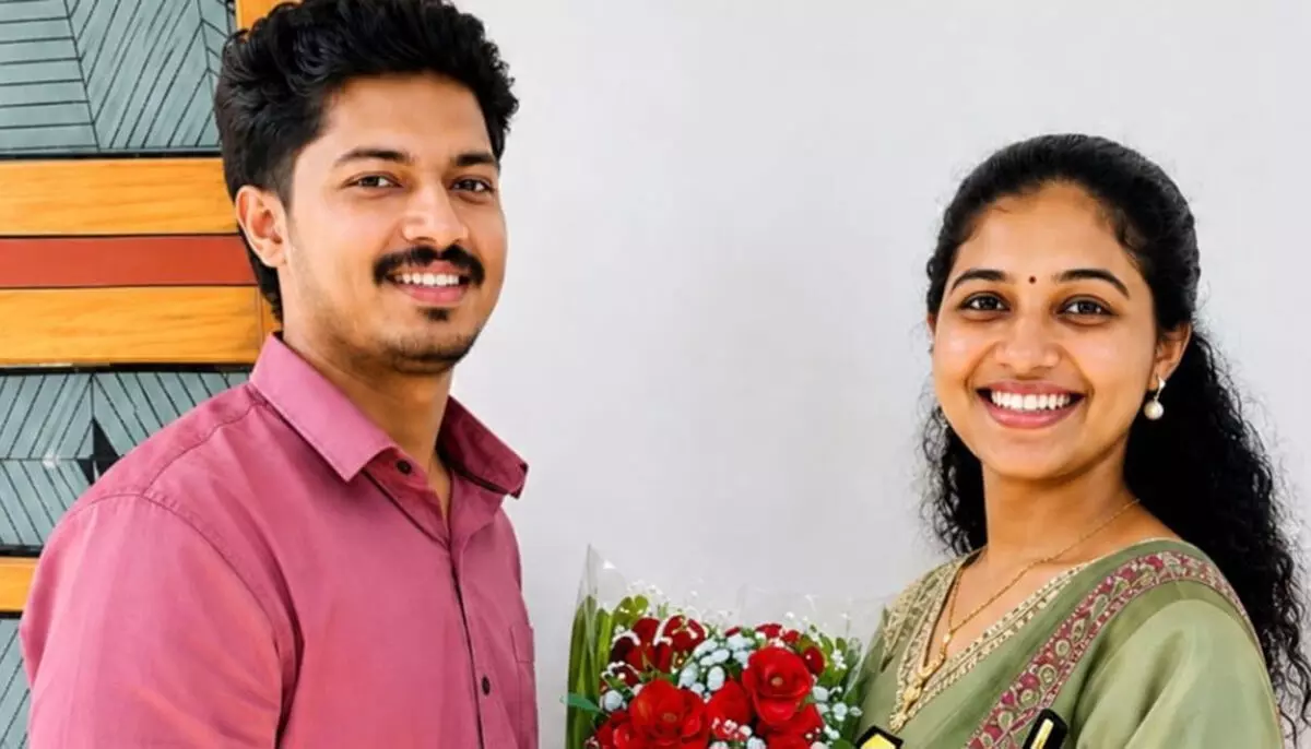 Kasaragod | ಮದುವೆ ನಿಶ್ಚಯವಾಗಿದ್ದ ಯುವತಿ ಆತ್ಮಹತ್ಯೆ ಮಾಡಿಕೊಂಡ ಬೆನ್ನಲ್ಲೇ ಭಾವಿ ವರನೂ ಮೃತಪಟ್ಟ ಸ್ಥಿತಿಯಲ್ಲಿ ಪತ್ತೆ Kasaragod | ಮದುವೆ ನಿಶ್ಚಯವಾಗಿದ್ದ ಯುವತಿ ಆತ್ಮಹತ್ಯೆ ಮಾಡಿಕೊಂಡ ಬೆನ್ನಲ್ಲೇ ಭಾವಿ ವರನೂ ಮೃತಪಟ್ಟ ಸ್ಥಿತಿಯಲ್ಲಿ ಪತ್ತೆ