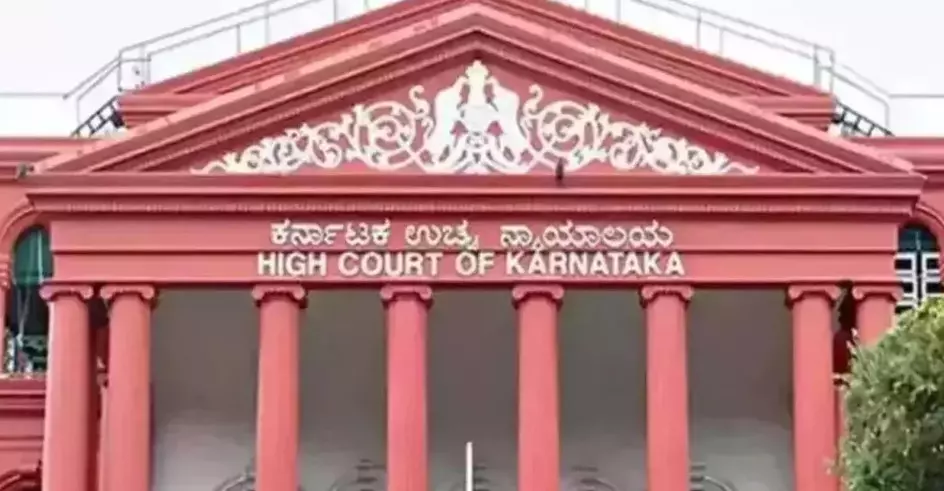 ಆಯುಷ್ ವೈದ್ಯಾಧಿಕಾರಿಗಳನ್ನು ಸೇವೆಯಿಂದ ಬಿಡುಗಡೆಗೊಳಿಸುವುದು ಬೇಡ; ಸರಕಾರಕ್ಕೆ ಹೈಕೋರ್ಟ್ ಮಧ್ಯಂತರ ಆದೇಶ ಆಯುಷ್ ವೈದ್ಯಾಧಿಕಾರಿಗಳನ್ನು ಸೇವೆಯಿಂದ ಬಿಡುಗಡೆಗೊಳಿಸುವುದು ಬೇಡ; ಸರಕಾರಕ್ಕೆ ಹೈಕೋರ್ಟ್ ಮಧ್ಯಂತರ ಆದೇಶ