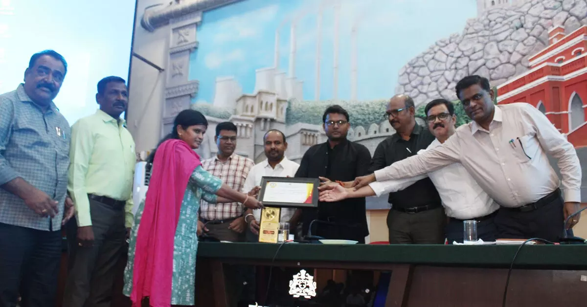 Raichur | ಗ್ರಾಮ ಪಂಚಾಯತ್ಗಳಲ್ಲಿ ಭಾರತ್ ಜೋಡೋ ಯುವ ಸಂಘ ರಚನೆಗೆ ಸಿಇಒ ಈಶ್ವರ್ ಕಾಂದೂ ಸೂಚನೆ Raichur | ಗ್ರಾಮ ಪಂಚಾಯತ್ಗಳಲ್ಲಿ ಭಾರತ್ ಜೋಡೋ ಯುವ ಸಂಘ ರಚನೆಗೆ ಸಿಇಒ ಈಶ್ವರ್ ಕಾಂದೂ ಸೂಚನೆ