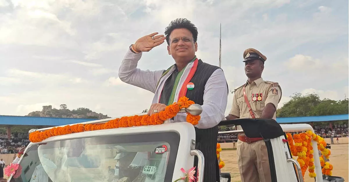 ರಾಯಚೂರು : ಸ್ವಾತಂತ್ರ್ಯ ದಿನಾಚರಣೆ; ಉಸ್ತುವಾರಿ ಸಚಿವರಿಂದ ಧ್ವಜಾರೋಹಣ ರಾಯಚೂರು : ಸ್ವಾತಂತ್ರ್ಯ ದಿನಾಚರಣೆ; ಉಸ್ತುವಾರಿ ಸಚಿವರಿಂದ ಧ್ವಜಾರೋಹಣ