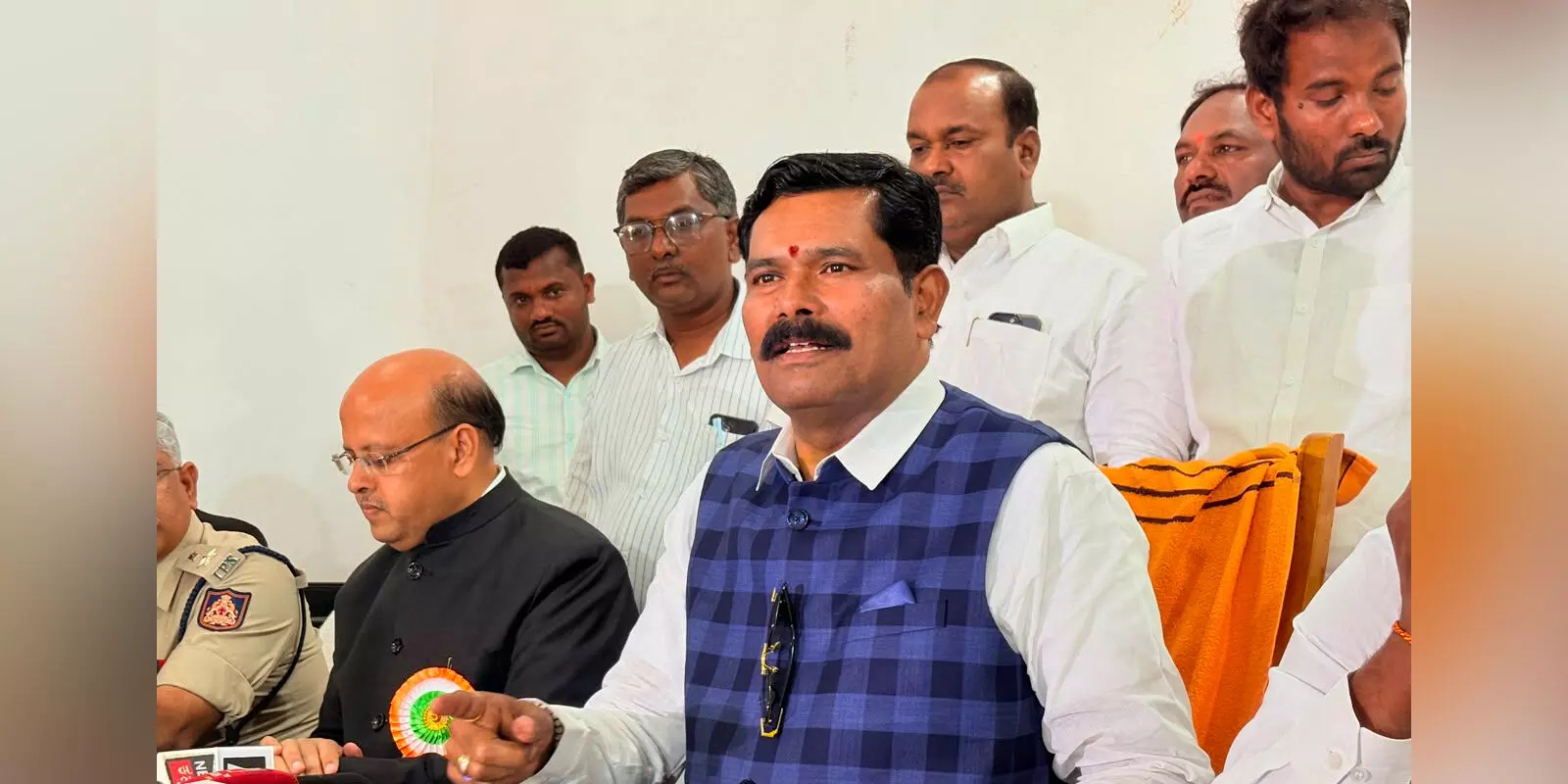 RSS ನೋಂದಣಿ ಆಗಲೇಬೇಕು, ಇಲ್ಲ ಅಂದರೆ ಬಿಡಲ್ಲ : ಸಚಿವ ಶಿವರಾಜ್ ತಂಗಡಗಿ RSS ನೋಂದಣಿ ಆಗಲೇಬೇಕು, ಇಲ್ಲ ಅಂದರೆ ಬಿಡಲ್ಲ : ಸಚಿವ ಶಿವರಾಜ್ ತಂಗಡಗಿ