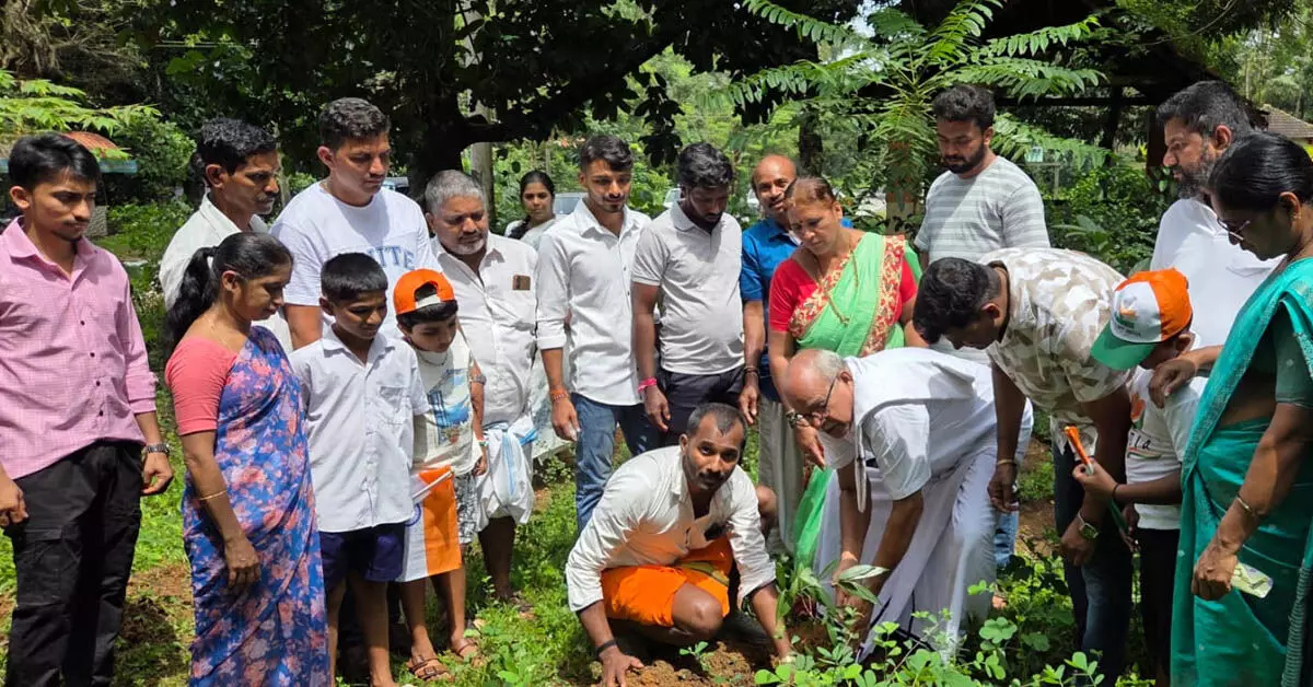 ಕುಕ್ಕುಂದೂರು ಫ್ರೆಂಡ್ಸ್ ವತಿಯಿಂದ ಸ್ವಾತಂತ್ರ್ಯೋತ್ಸವ ಹಾಗೂ ವನಮಹೋತ್ಸವ ಕುಕ್ಕುಂದೂರು ಫ್ರೆಂಡ್ಸ್ ವತಿಯಿಂದ ಸ್ವಾತಂತ್ರ್ಯೋತ್ಸವ ಹಾಗೂ ವನಮಹೋತ್ಸವ