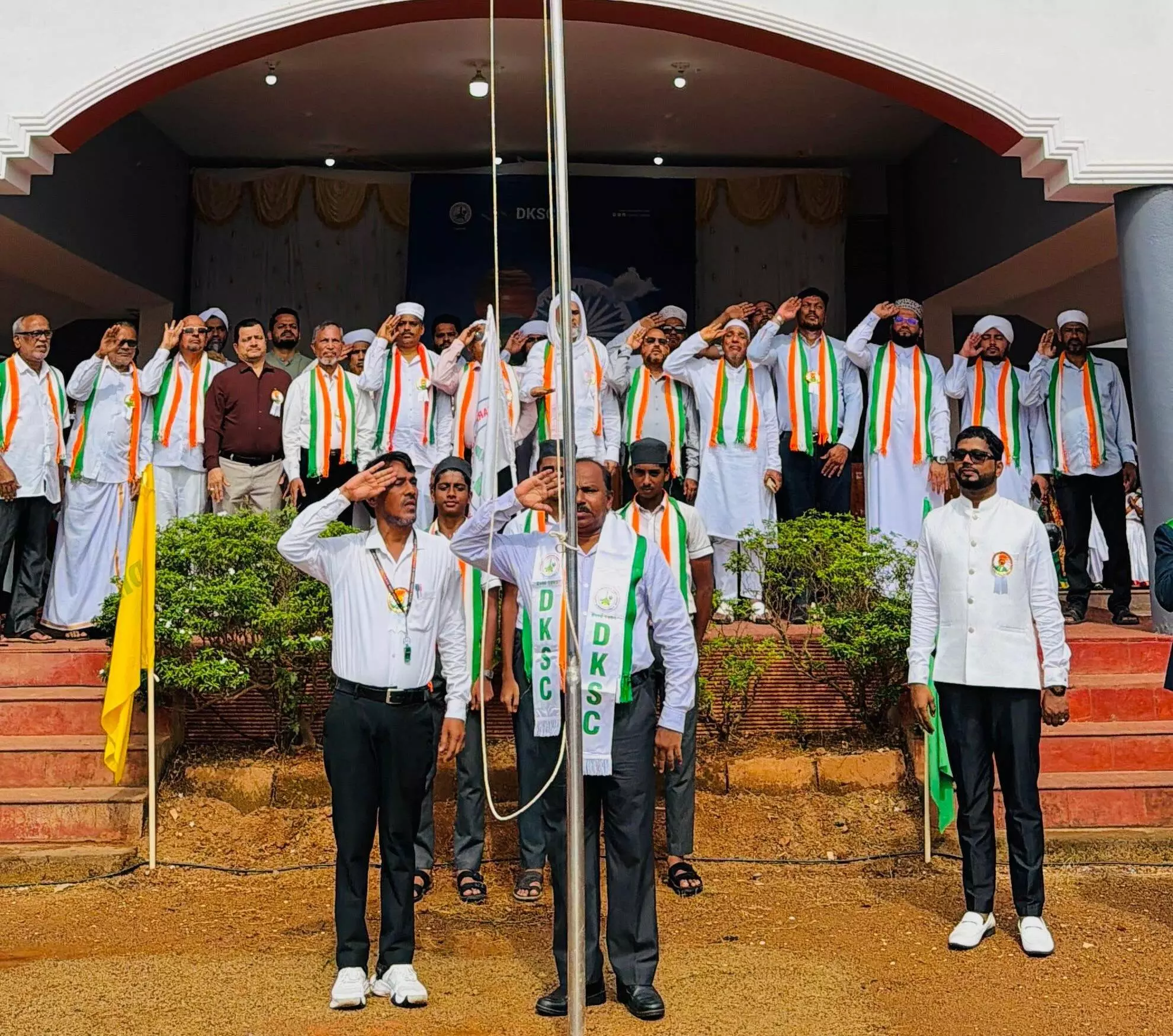 ಮೂಳೂರು ಅಲ್ಇಹ್ಸಾನ್ನಲ್ಲಿ ಸ್ವಾತಂತ್ರ್ಯ ದಿನಾಚರಣೆ ಮೂಳೂರು ಅಲ್ಇಹ್ಸಾನ್ನಲ್ಲಿ ಸ್ವಾತಂತ್ರ್ಯ ದಿನಾಚರಣೆ