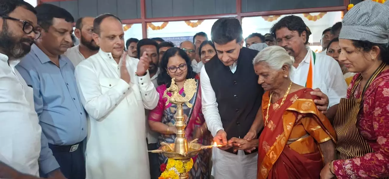 ಅಕ್ಕ ಕೆಫೆ ಮಹಿಳಾ ಆರ್ಥಿಕ ಸಬಲೀಕರಣದ ಯೋಜನೆ: ಸಚಿವ ರಿಝ್ವಾನ್ ಅರ್ಷದ್ ಅಕ್ಕ ಕೆಫೆ ಮಹಿಳಾ ಆರ್ಥಿಕ ಸಬಲೀಕರಣದ ಯೋಜನೆ: ಸಚಿವ ರಿಝ್ವಾನ್ ಅರ್ಷದ್