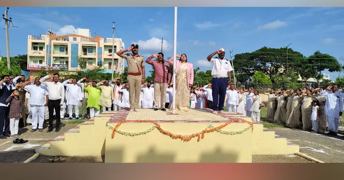 ಜೇವರ್ಗಿ | ಸದೃಢ ಭಾರತ ನಿರ್ಮಾಣಕ್ಕೆ ಶಿಕ್ಷಣವೇ ಪ್ರಮುಖ ಸಾಧನ: ಅಂಜುಂ ತಬಸ್ಸುಮ್ ಜೇವರ್ಗಿ | ಸದೃಢ ಭಾರತ ನಿರ್ಮಾಣಕ್ಕೆ ಶಿಕ್ಷಣವೇ ಪ್ರಮುಖ ಸಾಧನ: ಅಂಜುಂ ತಬಸ್ಸುಮ್