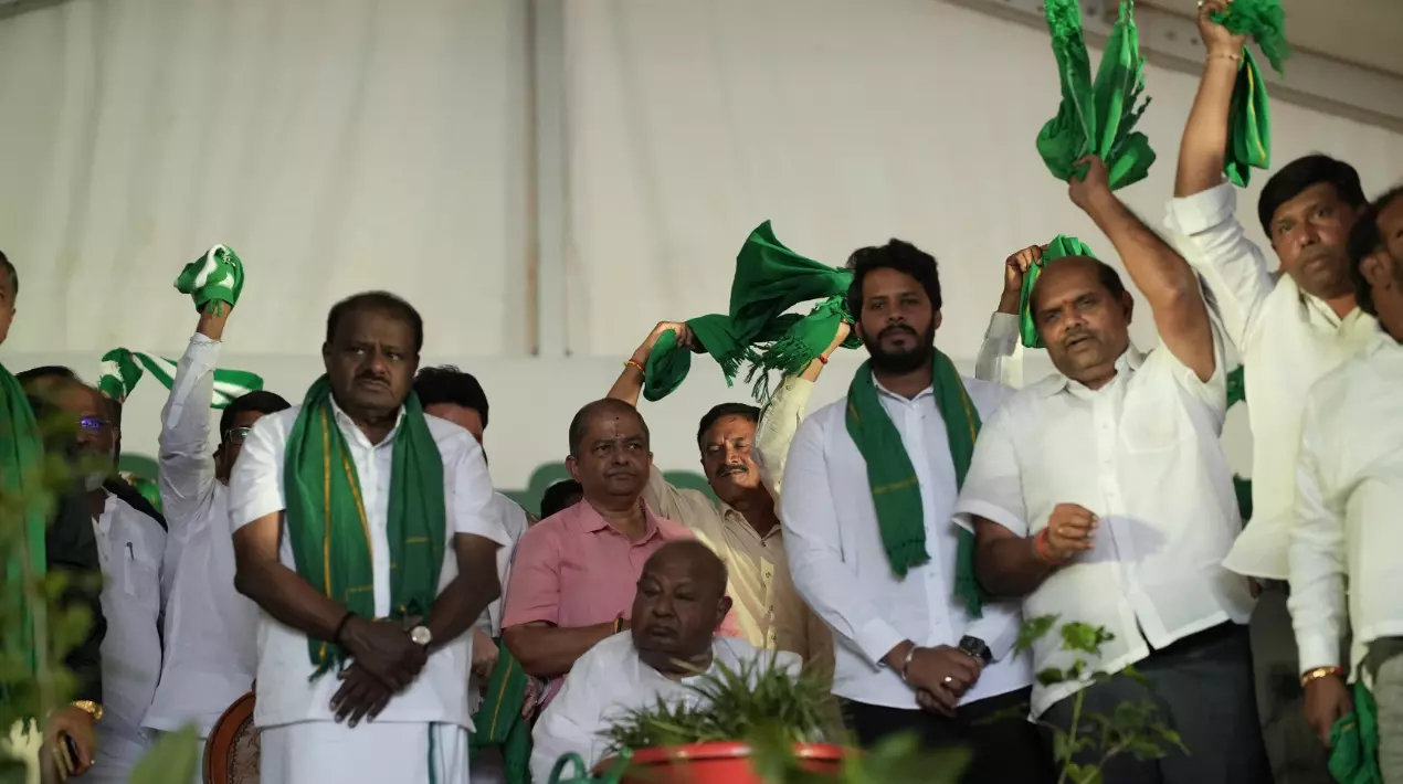 Bengaluru | ಬಿಡದಿ ಟೌನ್ಶಿಪ್ ಯೋಜನೆ ವಿರೋಧಿಸಿ ಜೆಡಿಎಸ್ನಿಂದ ಪ್ರತಿಭಟನೆ Bengaluru | ಬಿಡದಿ ಟೌನ್ಶಿಪ್ ಯೋಜನೆ ವಿರೋಧಿಸಿ ಜೆಡಿಎಸ್ನಿಂದ ಪ್ರತಿಭಟನೆ
