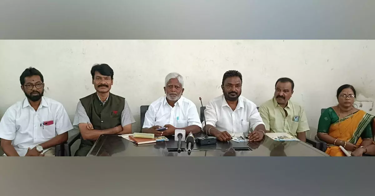 Raichur | ಆ.28ರಂದು ಬೆಂಗಳೂರಿನಲ್ಲಿ ಎಸ್ಸಿ, ಎಸ್ಟಿ ನೌಕರರ 6ನೇ ರಾಜ್ಯಮಟ್ಟದ ಐಕ್ಯತಾ ಸಮಾವೇಶ Raichur | ಆ.28ರಂದು ಬೆಂಗಳೂರಿನಲ್ಲಿ ಎಸ್ಸಿ, ಎಸ್ಟಿ ನೌಕರರ 6ನೇ ರಾಜ್ಯಮಟ್ಟದ ಐಕ್ಯತಾ ಸಮಾವೇಶ