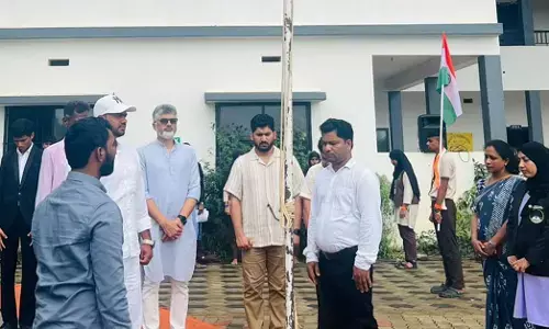 ಗಡಿಯಾರ: ವಿಸ್ಡಮ್ ಆಂಗ್ಲ ಮಾಧ್ಯಮ ಶಾಲೆಯಲ್ಲಿ 80 ನೇ ಸ್ವಾತಂತ್ರ್ಯ ದಿನಾಚರಣೆ
