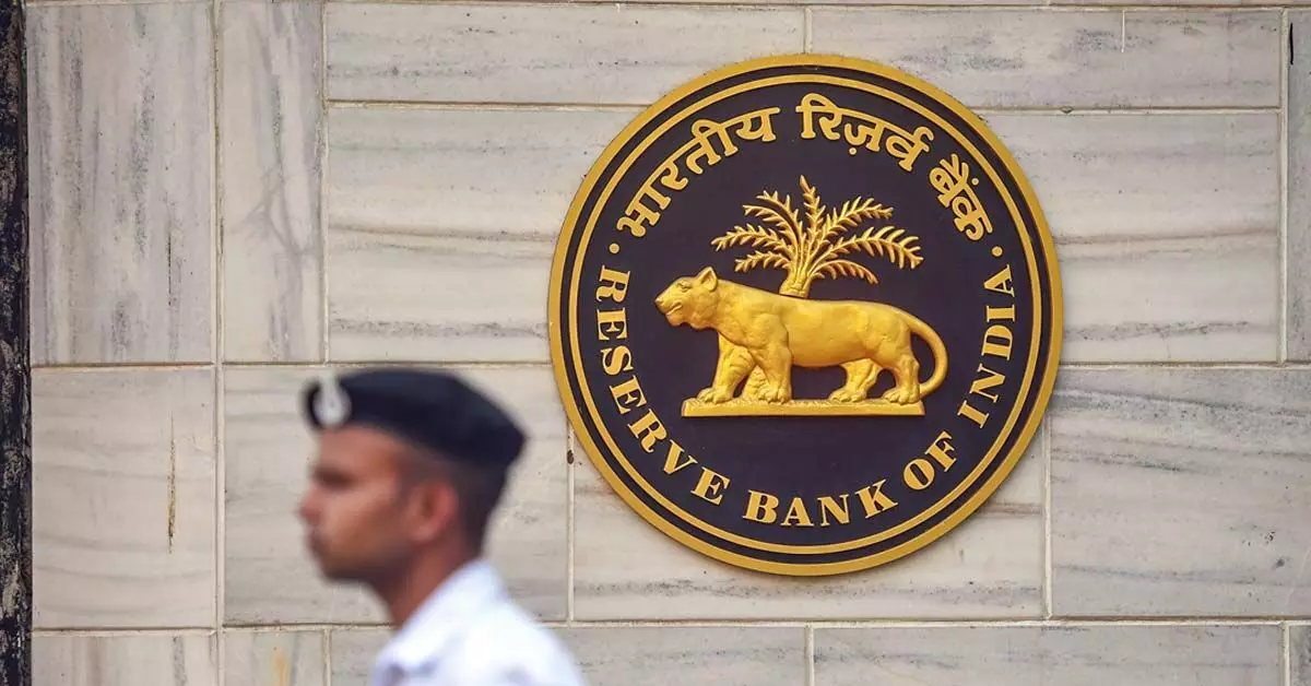 RBI ಹೊಸ ನಿಯಮ: 2027ರಲ್ಲಿ ನಿಮ್ಮ ಗೃಹ, ವೈಯಕ್ತಿಕ ಸಾಲದ EMI ಹೇಗೆ ಬದಲಾಗಲಿದೆ? RBI ಹೊಸ ನಿಯಮ: 2027ರಲ್ಲಿ ನಿಮ್ಮ ಗೃಹ, ವೈಯಕ್ತಿಕ ಸಾಲದ EMI ಹೇಗೆ ಬದಲಾಗಲಿದೆ?