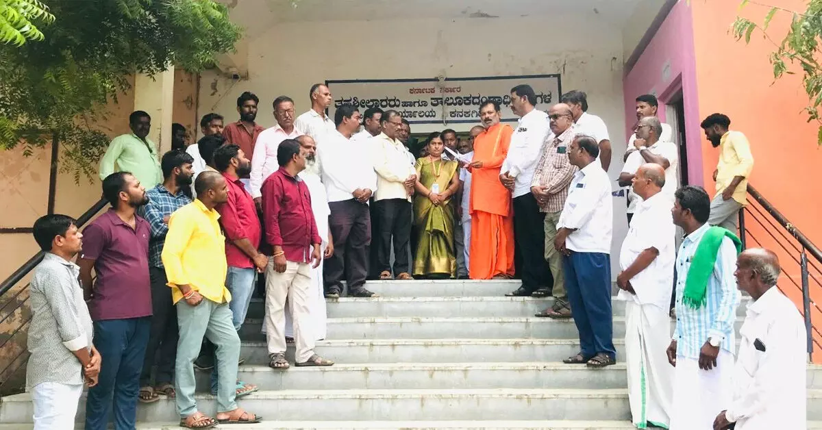 Kanakagiri | ಬಸವರೆಡ್ಡಿ ಮಾದಿನಾಳ ಕುಟುಂಬಕ್ಕೆ ನ್ಯಾಯ ಒದಗಿಸಲು ಆಗ್ರಹ Kanakagiri | ಬಸವರೆಡ್ಡಿ ಮಾದಿನಾಳ ಕುಟುಂಬಕ್ಕೆ ನ್ಯಾಯ ಒದಗಿಸಲು ಆಗ್ರಹ